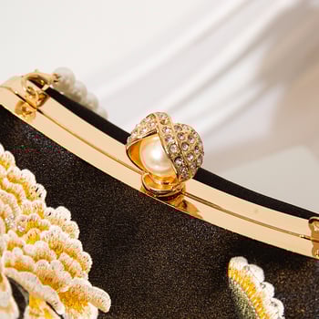 Poliészterből készült estélyi kézitáska félhold alakú, háromdimenziós külső dizájn, zárható, poliészter bélés