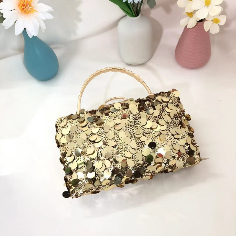 PVC večernja clutch torba, horizontalnog kvadratnog oblika s poklopcem, tvrda konstrukcija, magnetsko zatvaranje, unutarnja pretinica za telefon, podstava poliester-pamuk, street trendy stil, ljeto 2024