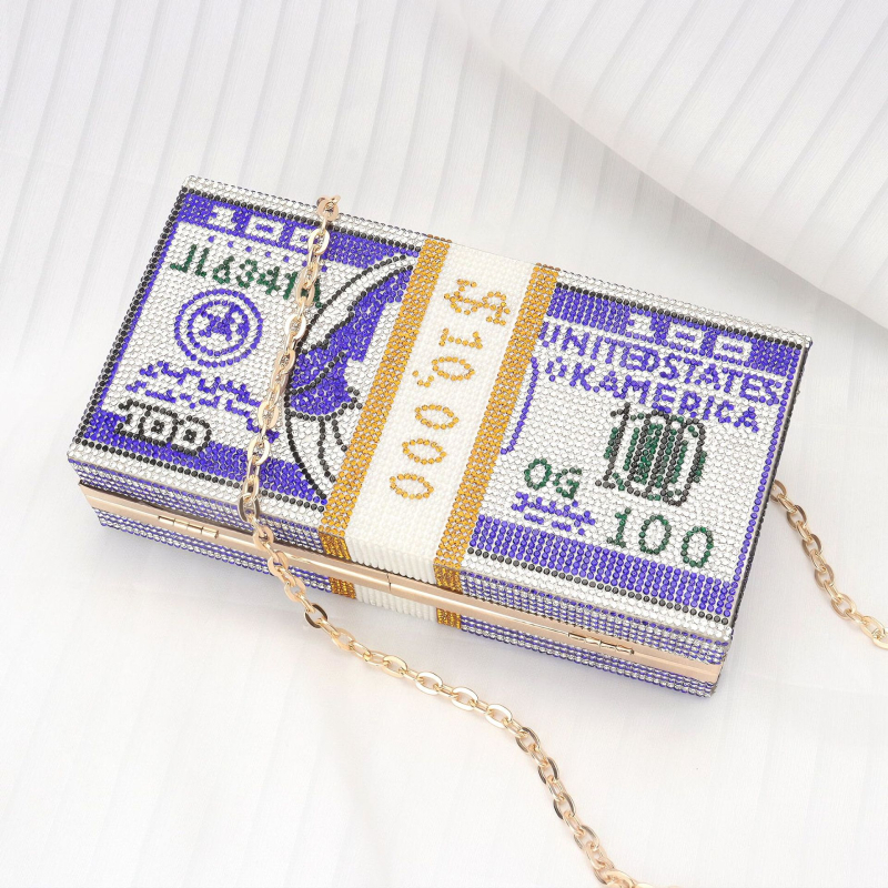 Medagi gyémántokkal díszített kis négyzet alakú estélyi táska; anyaga: poliészter; bélés: nylon; zárómechanizmus: zár; ID-kártya rekesz