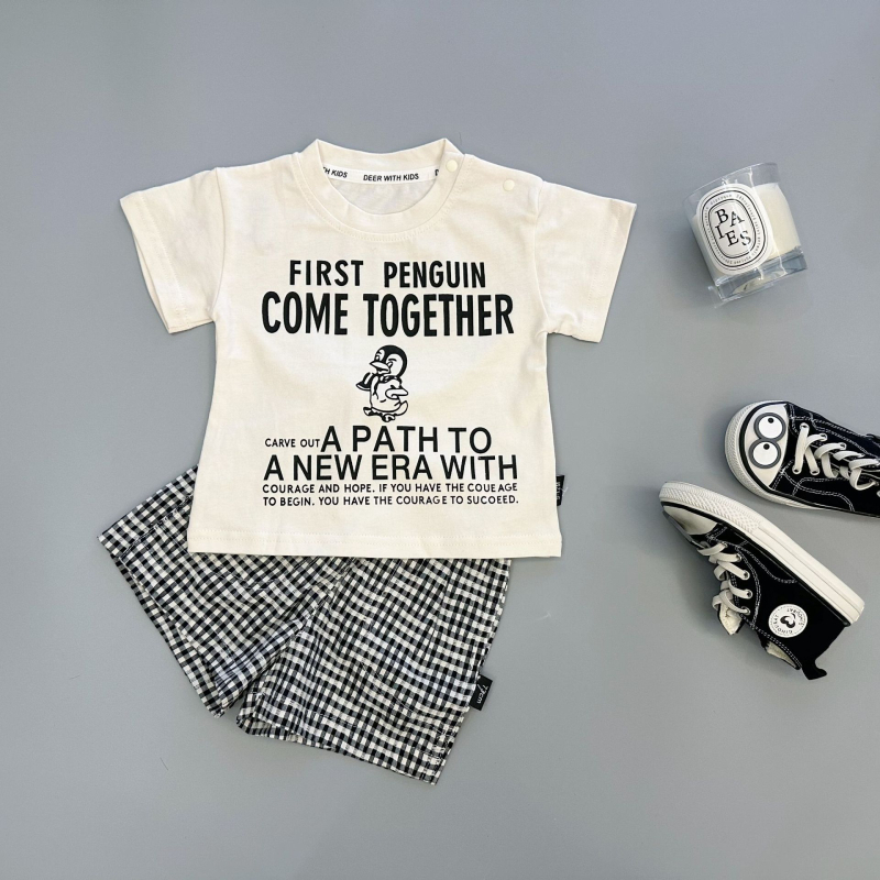 100% pamuk dječji ljetni T-shirt s izvezenim slovima i motivom pingvina - ležerni stil za uzrast 1-3 godine (Ljeto 2025)