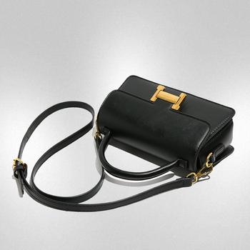 JOAN JI PU ženska crossbody torba, horizontalnog kvadratnog oblika, zatvaranje kapicom na vrhu, poliester podstava, skriveni džep s zatvaračem, džep za telefon i ID karticu