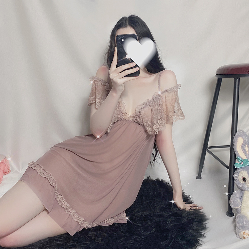 Női nyári pántos pizsama csipével, vékony anyagú poliészter 95%, 101–120 g/m², V-nyak, ujj nélküli