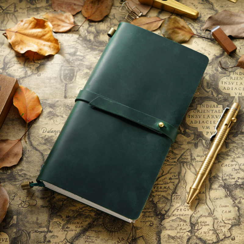 Caiet de notițe cu copertă din piele, legare manuală, hârtie Dawlin/Kraft, 100–200 pagini, 350 g, model Tn104