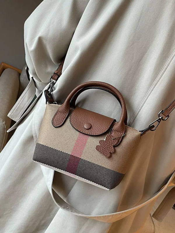 Muqu ženska torbica od platna crossbody – horizontalni kvadratni oblik, zatvaranje poklopcem, unutarnja džep za telefon, s unutarnjim slojem