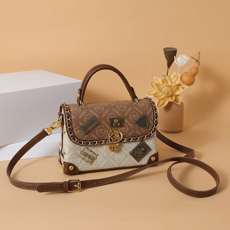 Crossbody torbica od PU, horizontalni kvadratni oblik, otvaranje poklopcem, poliester podstava, unutarnja džep sa zip zatvaračem