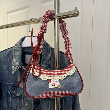 Ženska torbica od platna, urban stil jednostavnosti, horizontalni kvadratni oblik, zatvarač na zip, unutarnja pretinica za telefon