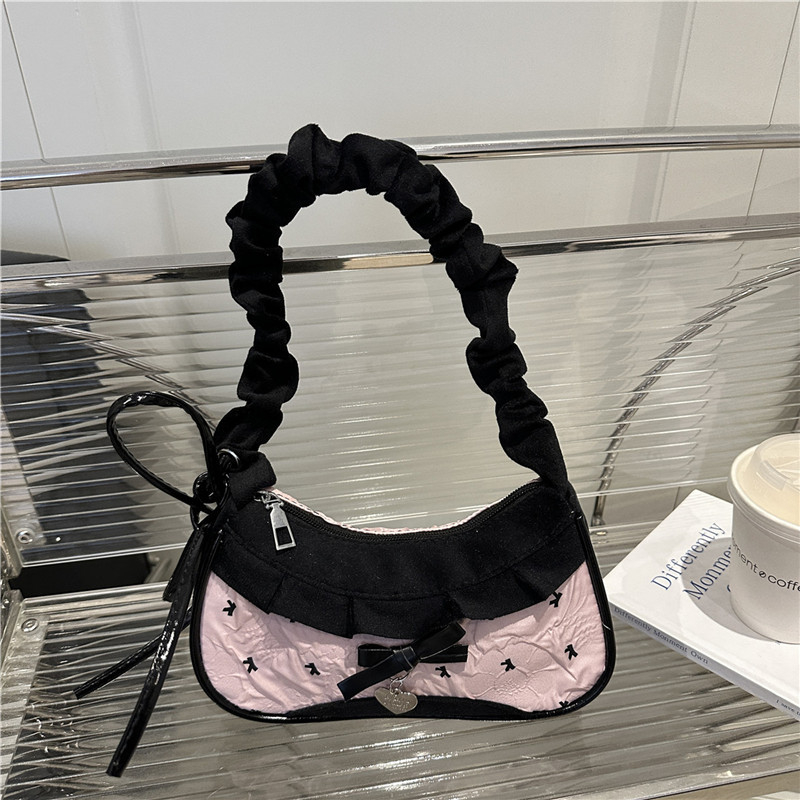 Ženska torbica od platna, urban stil jednostavnosti, horizontalni kvadratni oblik, zatvarač na zip, unutarnja pretinica za telefon