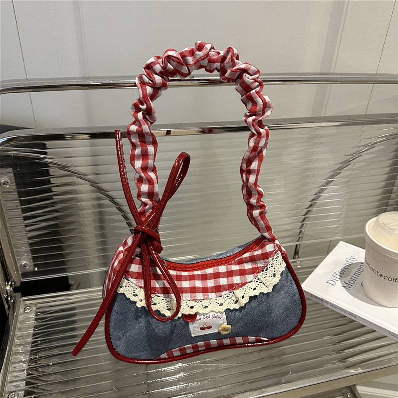 Ženska torbica od platna, urban stil jednostavnosti, horizontalni kvadratni oblik, zatvarač na zip, unutarnja pretinica za telefon