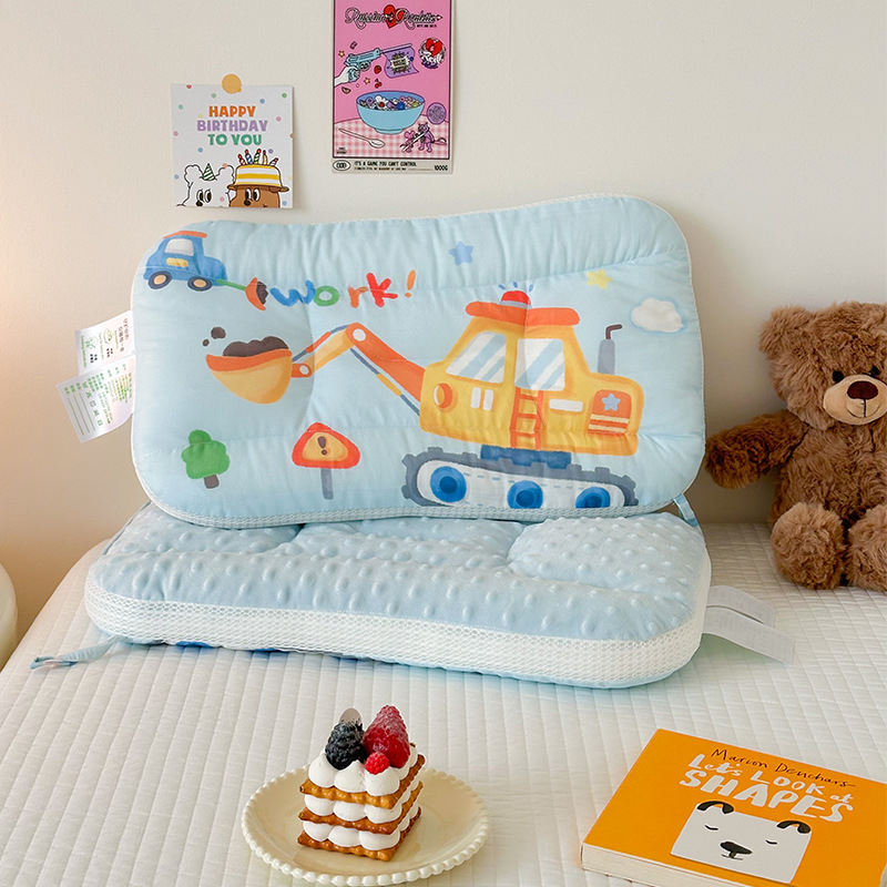 Παιδικό ορθογώνιο μαξιλάρι από 100% βαμβάκι; ύψος 5,1–10 εκ; βάρος 0,5–1,0 kg; γέμισμα: 100% ινών πολυεστέρα; ύφασμα: 100% βαμβάκι.