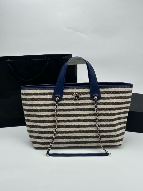 Platnena tote torba s prugastim uzorkom, kopča, skriveni džep sa zipom, pravokutni oblik, jedna naramenica