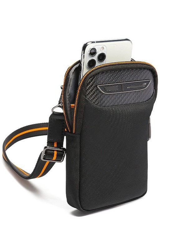 Nylon messenger táska vállra, rekesz a telefon számára, cipzáras nyitás, függőleges téglalap forma, uniszex