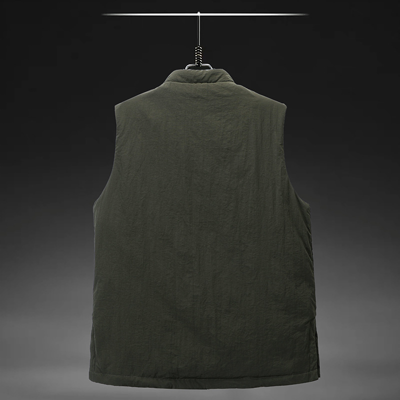 Етническа пухена жилетка с поло яка, съдържание на пух 91–95%, пълнеж 80