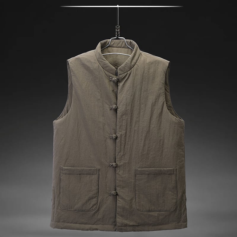 Етническа пухена жилетка с поло яка, съдържание на пух 91–95%, пълнеж 80