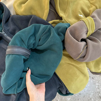 Gyerek téli kapucnis két részes szett: dzseki cipzárral és nadrág; vast bélés, 90% pamut