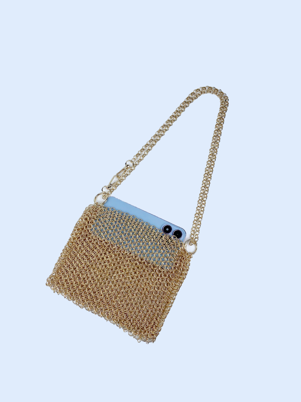 Crossbody torba za telefon, gradski stil, metalna, pletena tekstura, vodoravni kvadratni oblik, otvoreni gornji dio