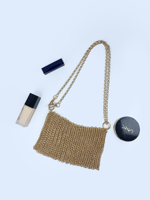 Crossbody torba za telefon, gradski stil, metalna, pletena tekstura, vodoravni kvadratni oblik, otvoreni gornji dio