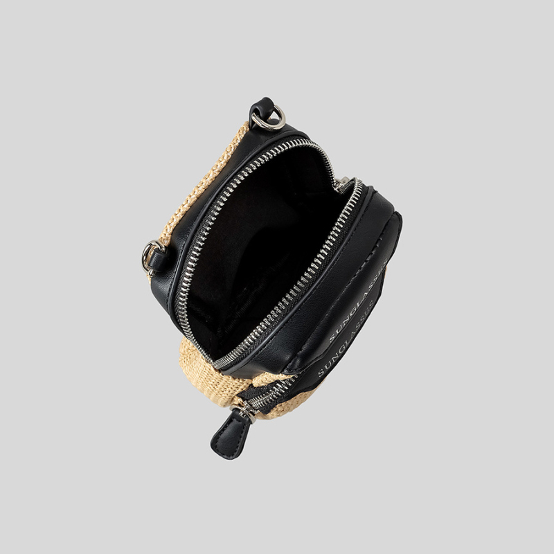 Slamnata crossbody torbica za telefon, vertikalnog kvadratnog oblika, sa zip zatvaračem, džepom za telefon, s jednom naramenicom