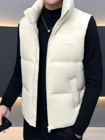 Мъжки пухен елек - къс модел, Stand-up яка, Свободен силует, Закопчаване с връзки, Полиестер