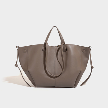 Tote táska, PU anyag, horizontális négyzet alakú, mágneszár, 2025 tavasz