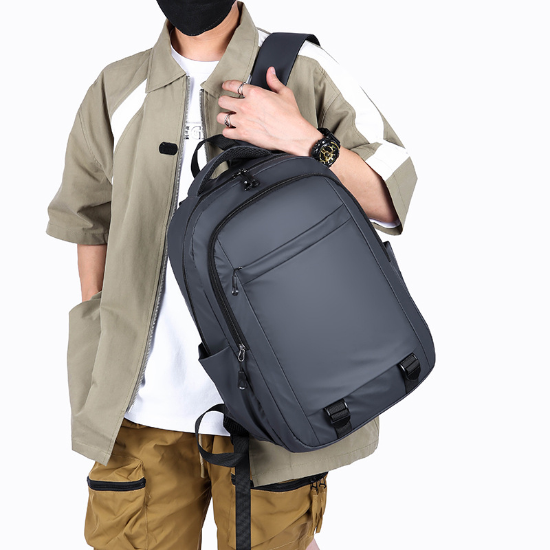 Unisex nylon ruksak za prijenosno računalo, za poslovna putovanja, kompatibilan s 15-inčnim prijenosnicima, kapacitet 20–35 L.