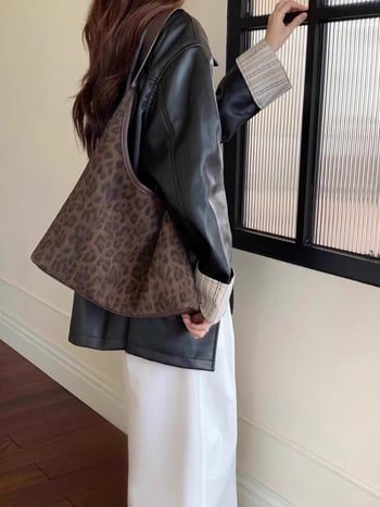 Geantă crossbody cu imprimeu leopard, PU - formă pătrată verticală, închidere magnetică, buzunar pentru telefon (Toamnă 2025)