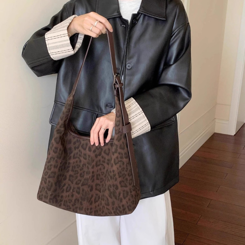 Geantă crossbody cu imprimeu leopard, PU - formă pătrată verticală, închidere magnetică, buzunar pentru telefon (Toamnă 2025)