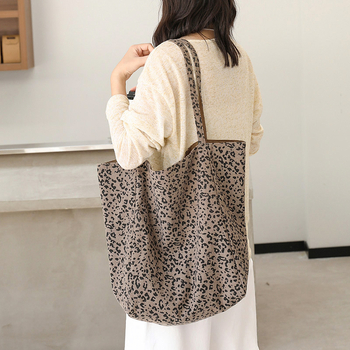 Torba Tote u gradskom stilu s leopard uzorkom, materijal poliester-pamuk, podstava od najlona