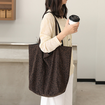 Torba Tote u gradskom stilu s leopard uzorkom, materijal poliester-pamuk, podstava od najlona