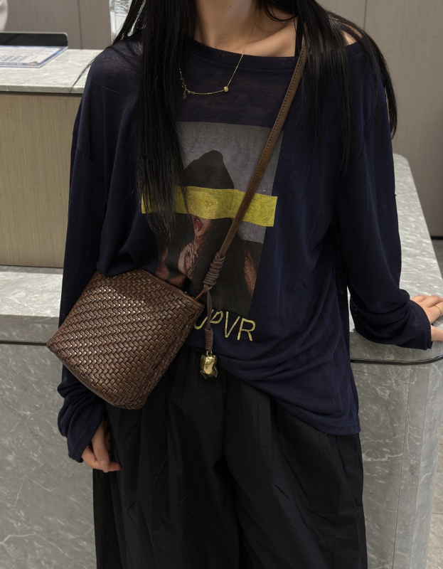 PU bucket torba, tkanina, gradski stil, crossbody, najlonska podstava, otvoren gornji dio, unutarnji džepovi sa zatvaračima, džep za telefon i ID