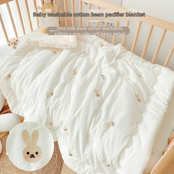 Detská prikrývka s 100% bavlneným poťahom a výplňou zo hodvábnych vlákien, pre deti do 14 rokov, celoročné použitie, spracovanie na mieru