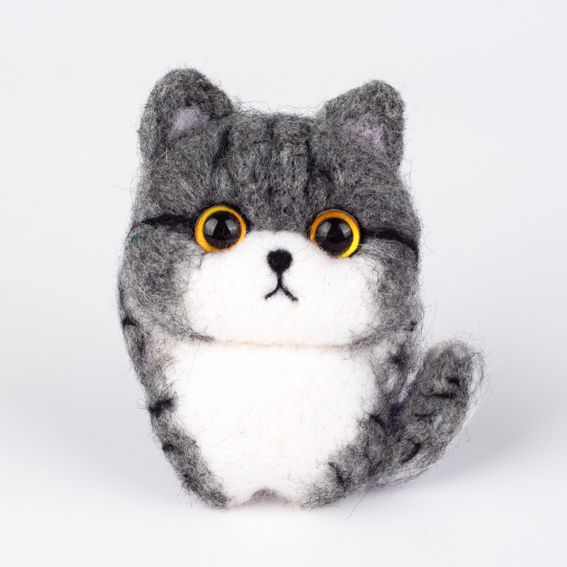 Плюшена кукла — животински модел, карикатурен стил, вълнен пълнеж, чиста вълна