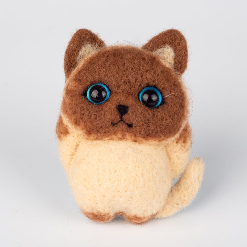 Плюшена кукла — животински модел, карикатурен стил, вълнен пълнеж, чиста вълна