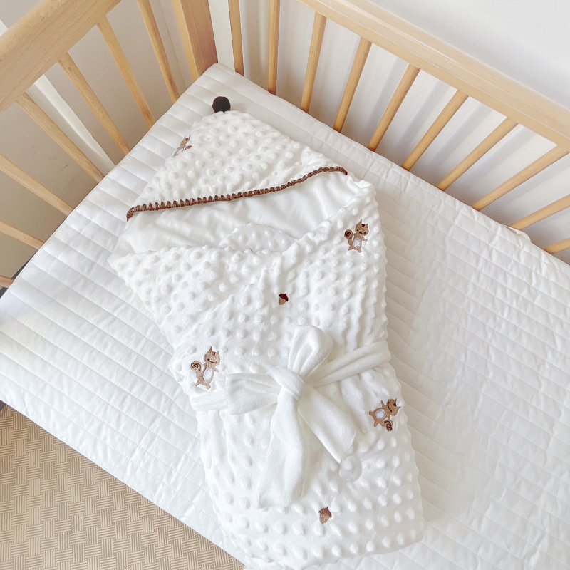 Novorodenecká deka z velúru s kresleným štýlom, výplň z polyesterových vlákien a hodvábnych nití, pre novorodencov, jar a jeseň, hmotnosť do 0,5 kg, možnosť personalizácie