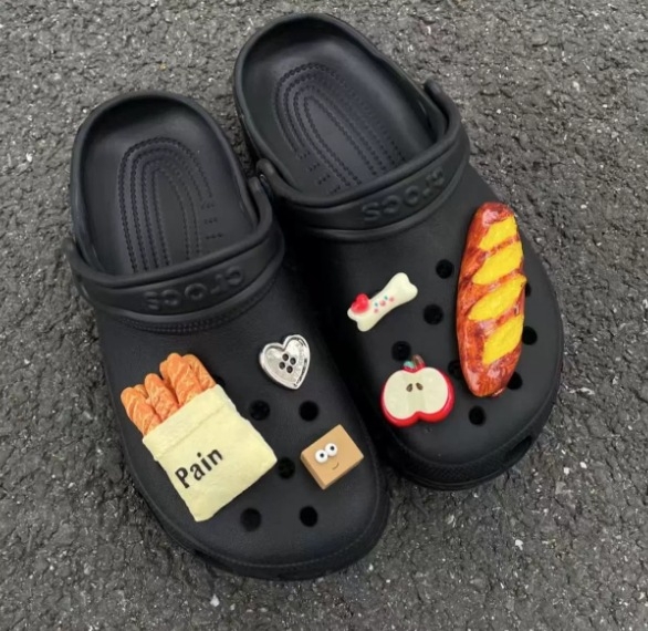 Crocs virágos cipő kiegészítő - levehető virágesdísz étel ihletésű motívummal, bőr cipőkhöz, szandálokhoz, textiles cipőkhöz és papucsokhoz - egész éves viselés, édes akadémiai stílus