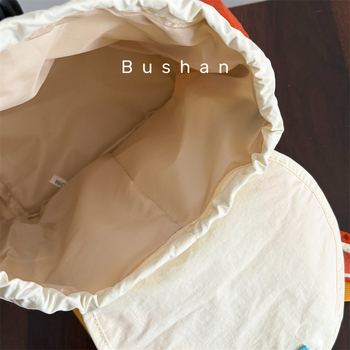 Gyerek hátizsák karikatúra családi stílussal – nylon, vízálló, lopás elleni védelem, bővíthető kapacitás, görbült vállpántok