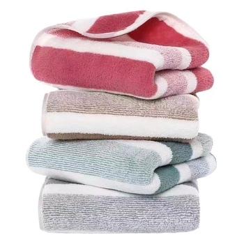 Dječji kupaći ručnik od Coral Fleece materijala, 32s pređa, 200–300 g, završna obrada šavom i velurom, veličina podesiva