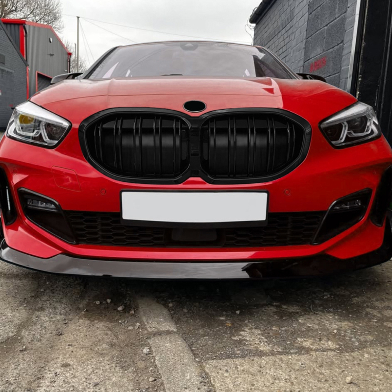 Yaoye mreža za zrak za BMW 1 Series F40 (2019–2024) Jednostruka/Dvostruka linija – ABS plastika; Ugradnja u branik; Br. dijela 1259; Težina 2 kg