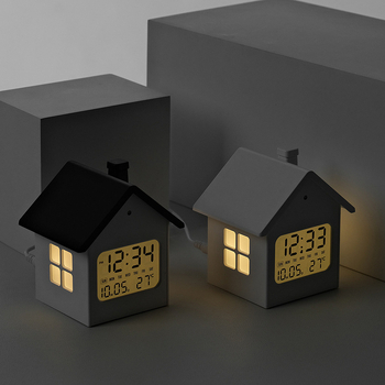 Детски будилник в форма на къща с LCD дисплей, нощна светлина, батерия, електронен ход, сладък стил