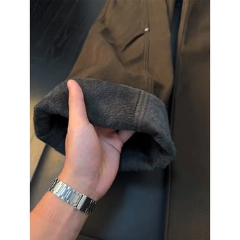 Traperice u američkom stilu, ravni kroj, srednji pojas, zatvarač, bez bora