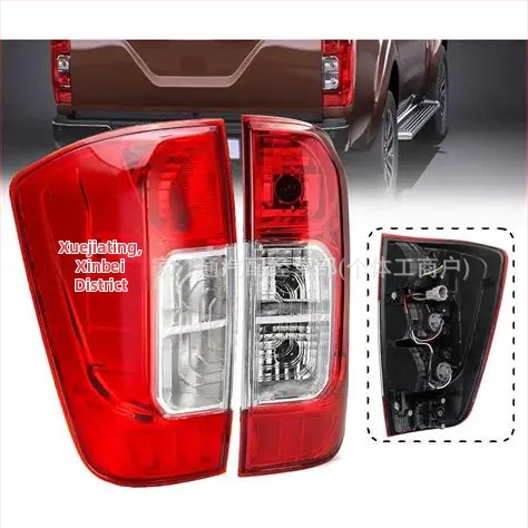 Zadné svetlo Nissan Navara NP300 D23 - halogén, 12V, kompatibilné s Nissan Navara pickup, Čísla dielov 26550-4kh0a/26555-4kh0a, 26550-4ja0a/26555-4ja