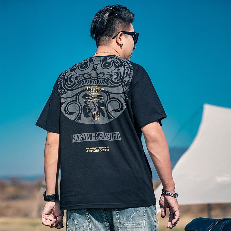 Muški T-shirt od pamuka slobodnog kroja, štampa logotipa, okrugli izrez, kratki rukavi.