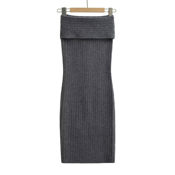 Duga pamukna suknja koja prianja uz bokove, stil ulične mode, jednobojni uzorak, sadržaj pamuka 30–50%.