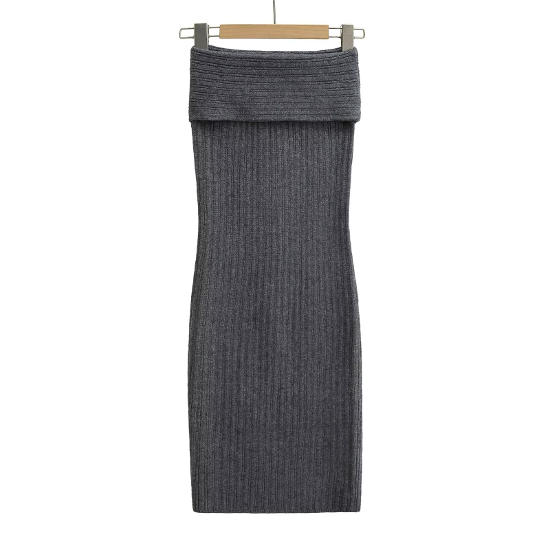 Duga pamukna suknja koja prianja uz bokove, stil ulične mode, jednobojni uzorak, sadržaj pamuka 30–50%.