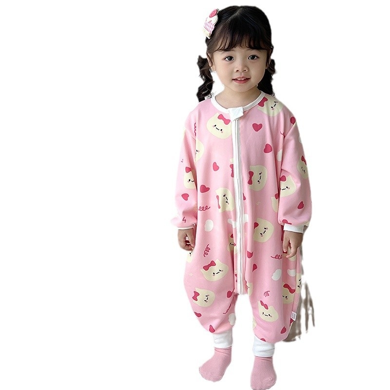 1–3 éveseknek készült alvózsák, puha bársonyos anyag, bársonypamut töltet, vastag.