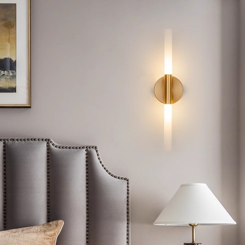 Zidna svjetiljka u nordijskom stilu s akrilnim sjenilom, LED svjetlo, 220V, metalno kućište