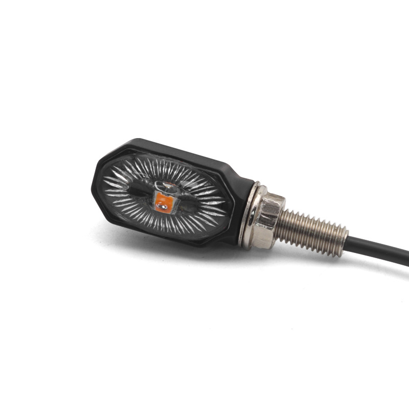 Motociklističko signalno svjetlo, LED, 12V, ZXD-410, plastika (Model: ZXD-410; Izvor svjetla: LED; Napon: 12V; Materijal: Plastika; Kompatibilni modeli: Različiti tipovi motocikala)