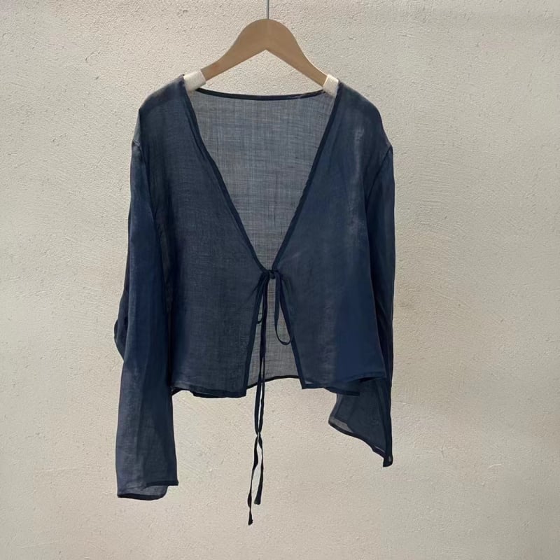 Női ramie-konop keverékű ing kínai stílusban, hosszú ujjak, V-nyakú, kötős záródás, rövid hosszúság