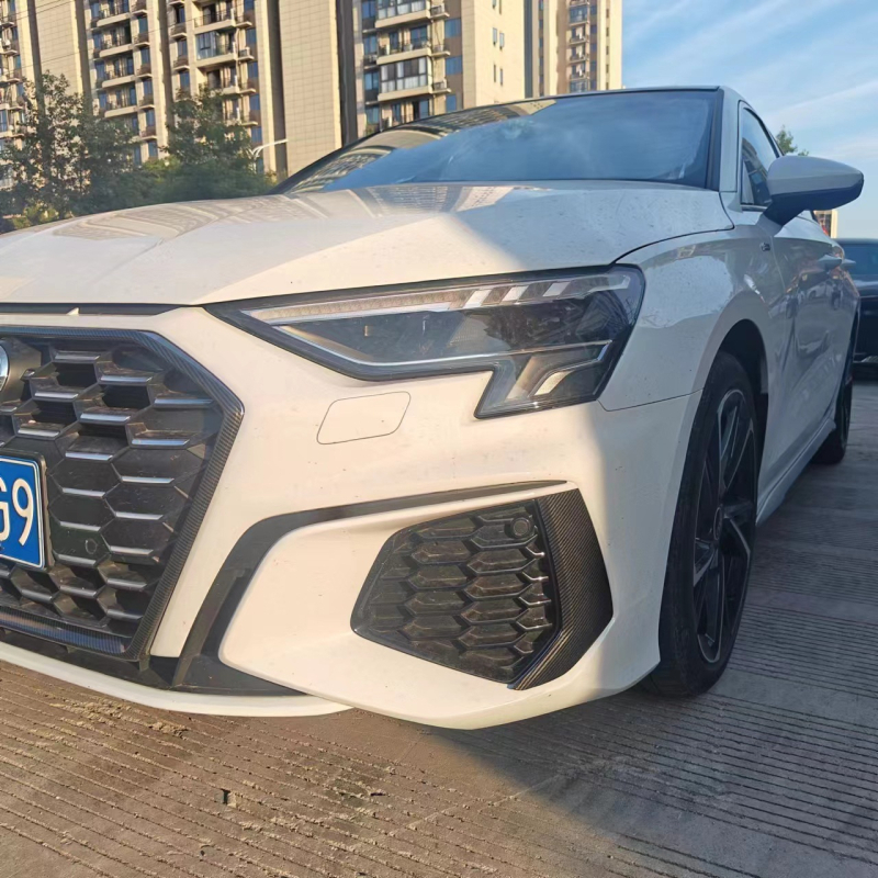Audi A3 2021-2024 vanjski okvir mrežaste gril, ABS plast, ugradnja na blatnik, težina 3,7 kg