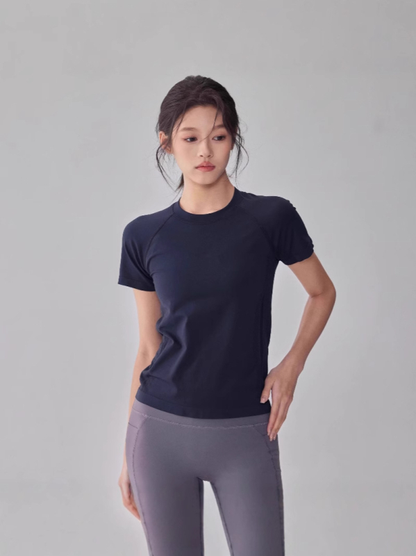 Majica za jogu i trčanje, kratki rukav, brzo sušeći nylon-spandeks materijal, slim fit, okrugli vrat, japansko-korejski ležerni stil