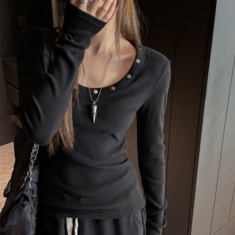 Tricou slim-fit cu mâneci lungi, guler rotund, culoare solidă, material poliester-spandex cu finisaj periat